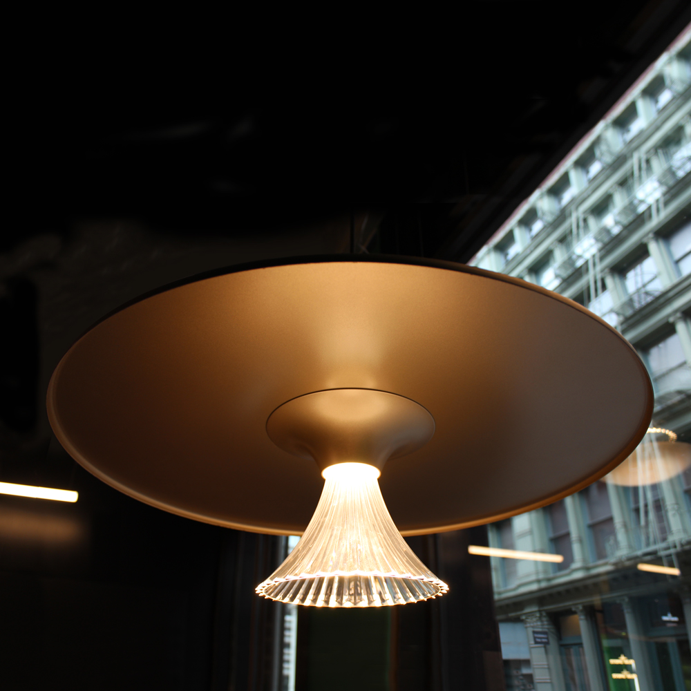 ArtemideDesign-Design-Suspension-Ipno-Light-Black-Gold-Showroom.jpg
